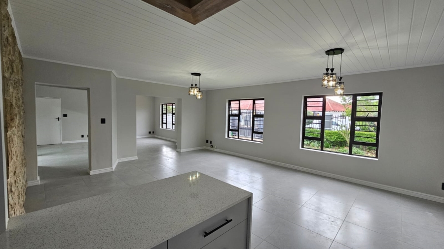 3 Bedroom Property for Sale in Dobson Western Cape